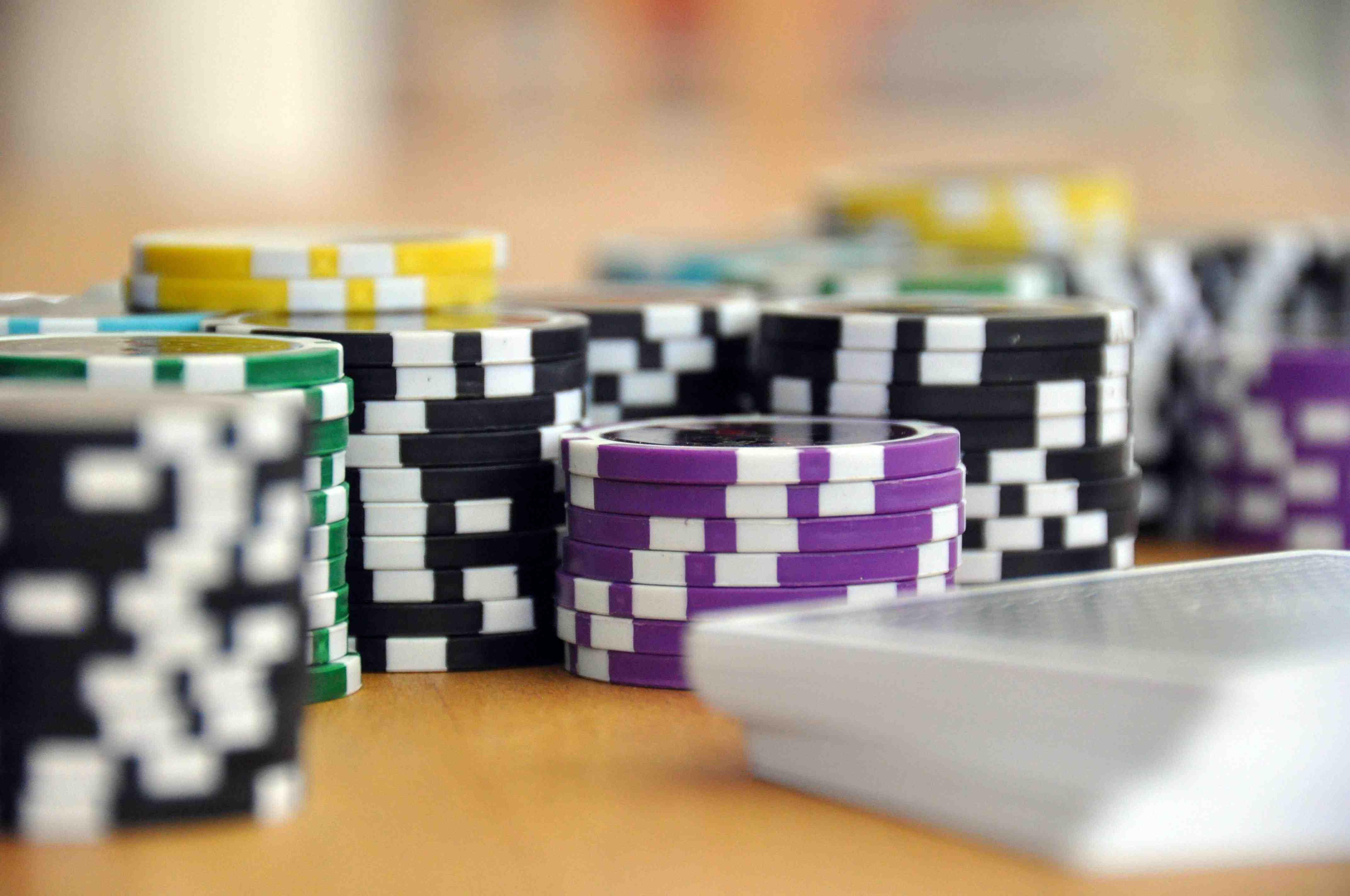 Live casino table games and slot machines available on Sogbet game lobby